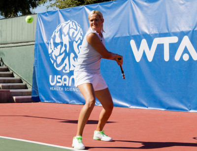 USANA Brand Ambassador Aleksandra Wozniak takes health and nutrition seriously on and off the court.