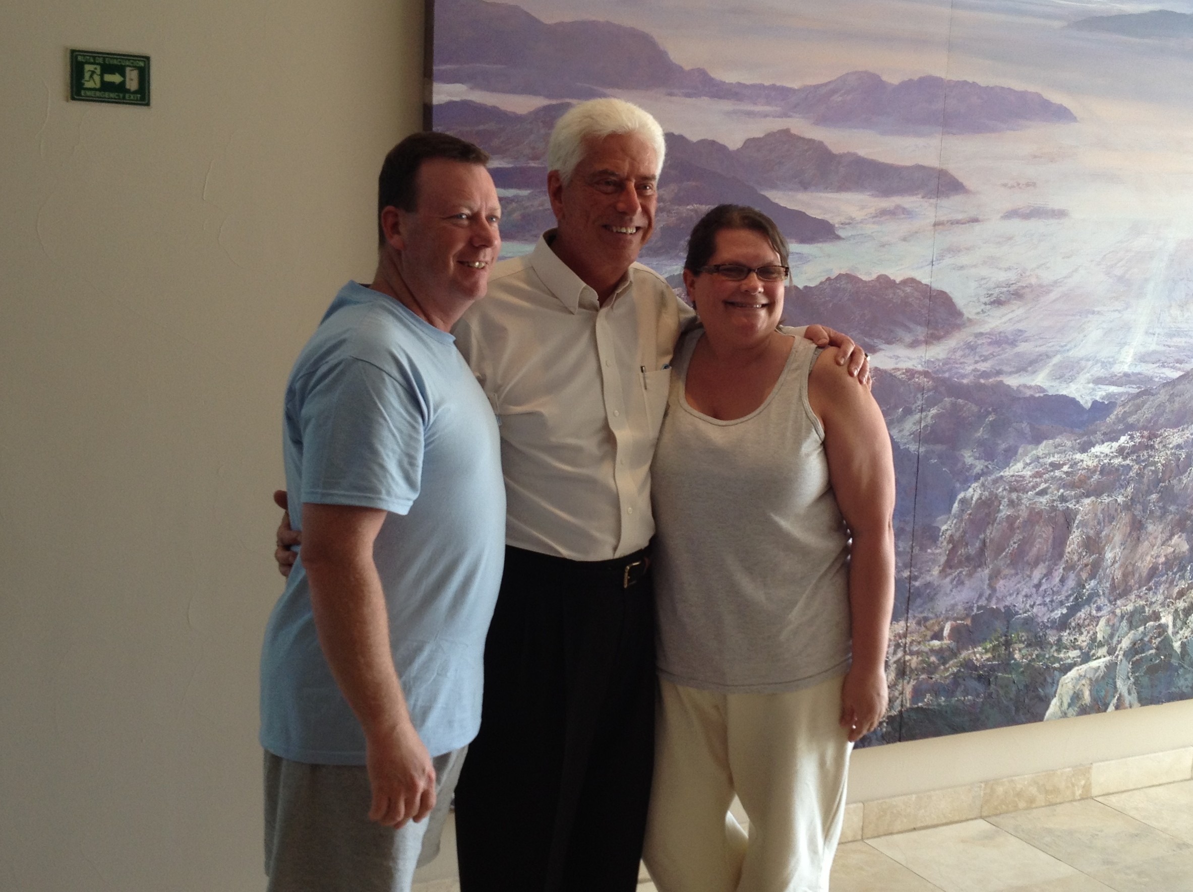 Partners category winners Greg and Casey Moore were so excited to have Dr. Wentz visit Sanoviv during their stay.