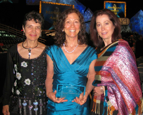 Elizabeth with teammates Ruth Kohake & Donna Zucchi. She earned the Top  Preferred Customer Enrollment Award in 2010.