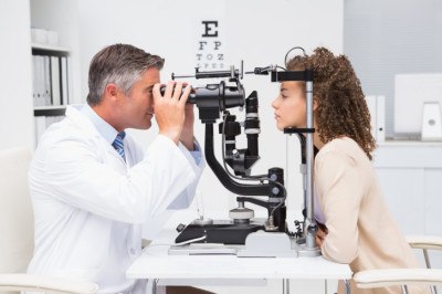 eye doctor optometrist