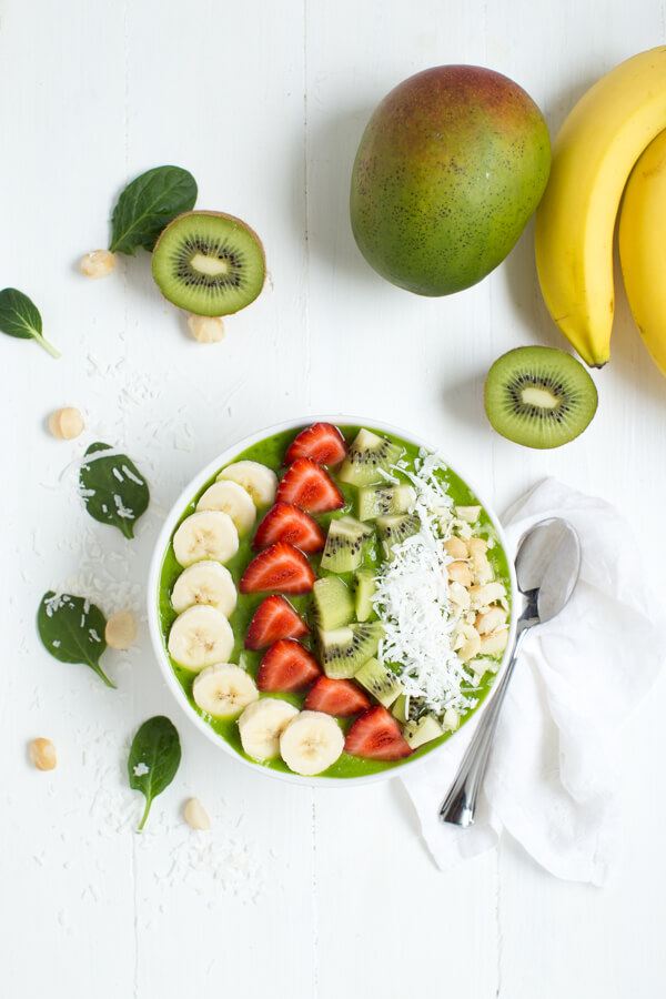 Tropical-Green-Smoothie-Bowl_0211