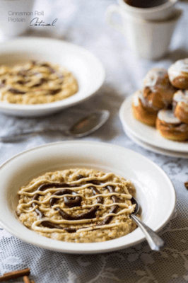 Oatmeal Recipes: Cinnamon Roll Protein Oatmeal 